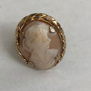 Cameo ring
